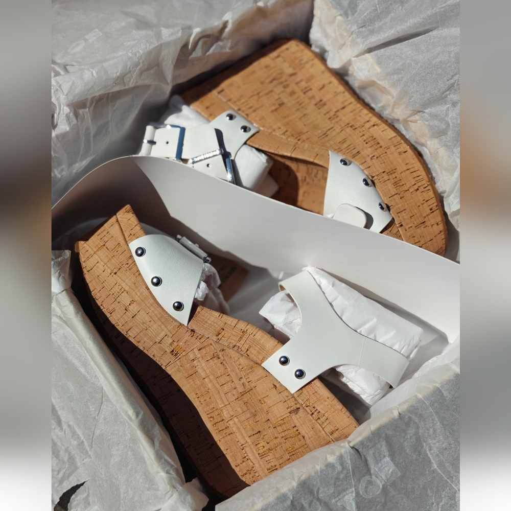NWT Michael Kors White Cork Platform Wedge Sandals - Picture 7 of 10